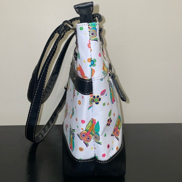 Stone Mountain Accessories White and Black Owl Tote - Picture 4 of 16